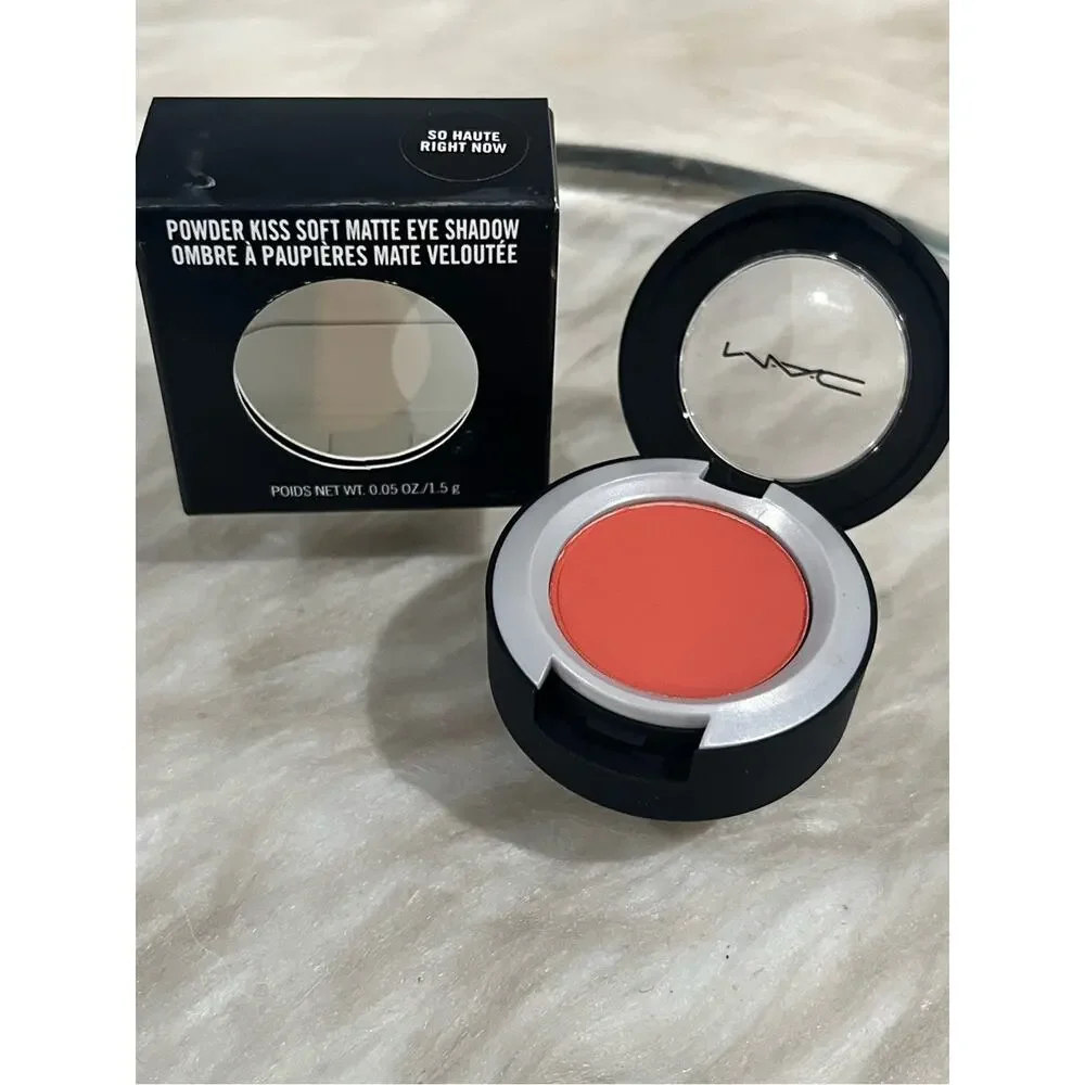 NEW MAC Cosmetics So Haute Right Now Powder Kiss Soft Matte Pigmented Eyeshadow